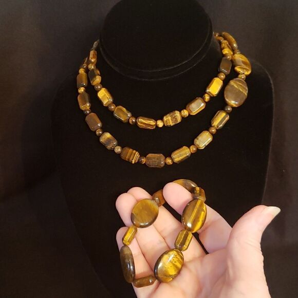 Jewelry - Gorgeous Tigerseye Tiger's Eye Necklace and Bracelet Set